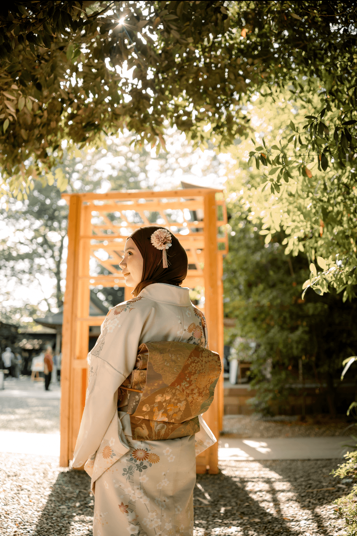 Kimono couple photo 5